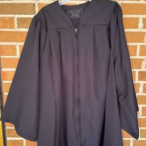 Oak and Hall: Black Graduation Gown